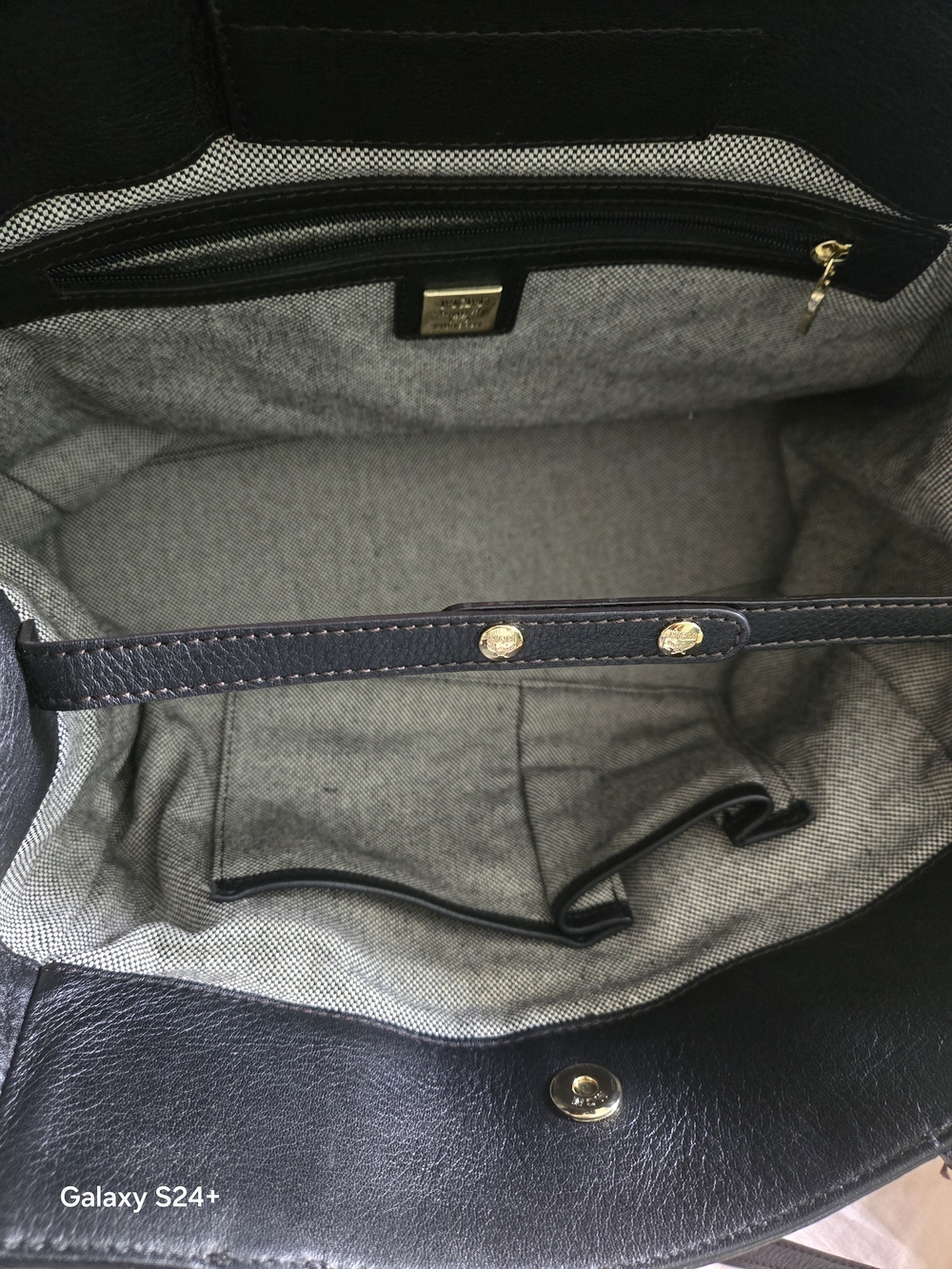 Black Leather Women’s Tote Bag with Gold Hardware - Picture 4 of 4